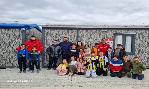 Deprem Çocukları Yalnız Değildir...